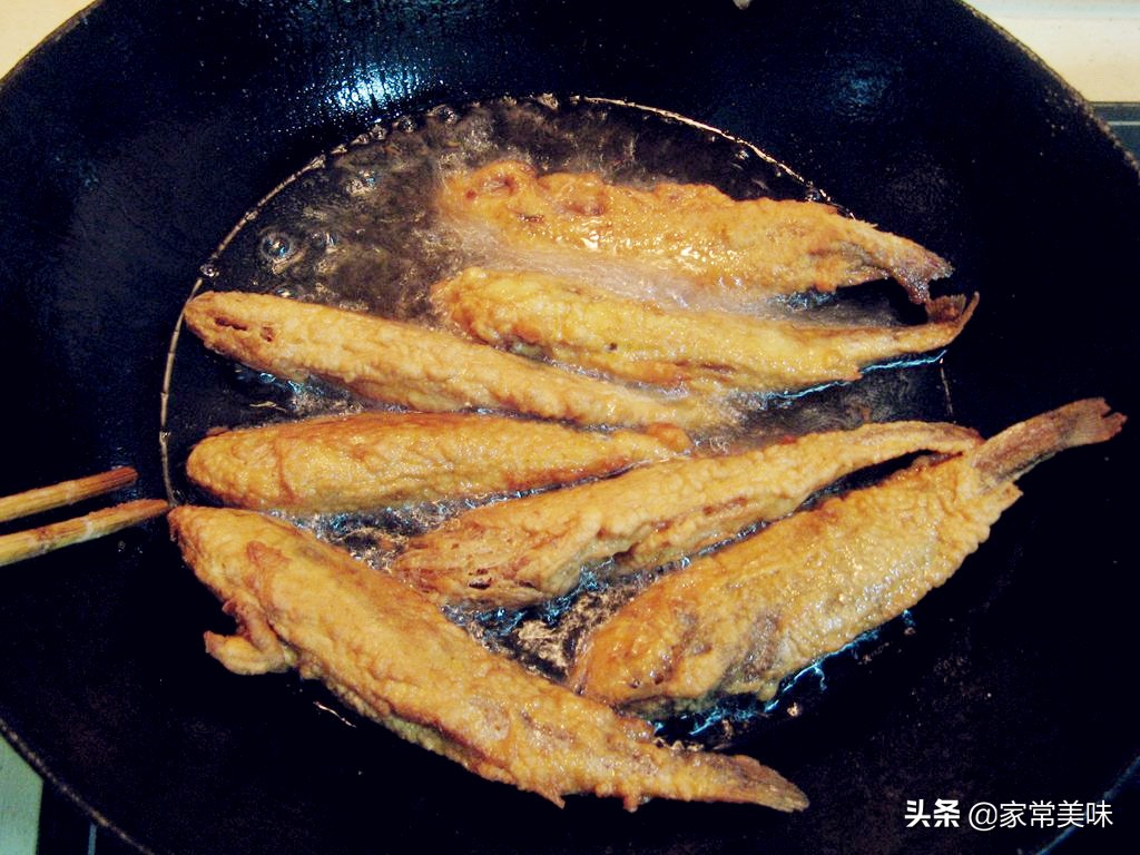 油酥小鱼的做法,油炸粉炸小鱼怎么又脆又酥