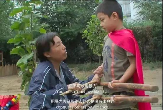 看完《零零后》沉默了:好孩子是如何被父母养废的?