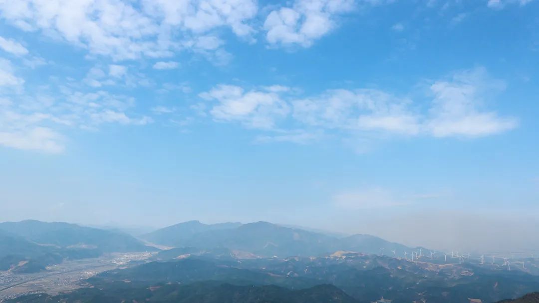 太美了拍照圣地,大钟山东岭大风车打卡