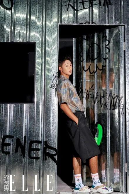 洞洞鞋zara,丑到洞洞鞋