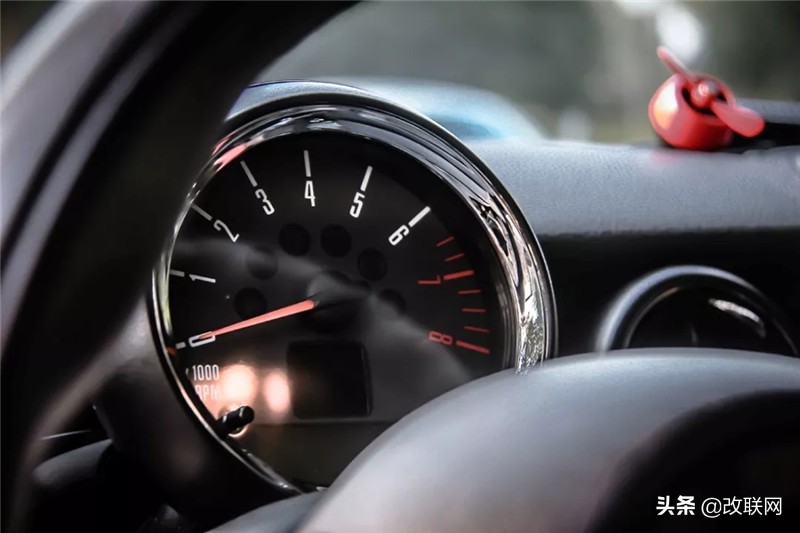 这是情怀体现的MINIR56JCW帅到爆炸