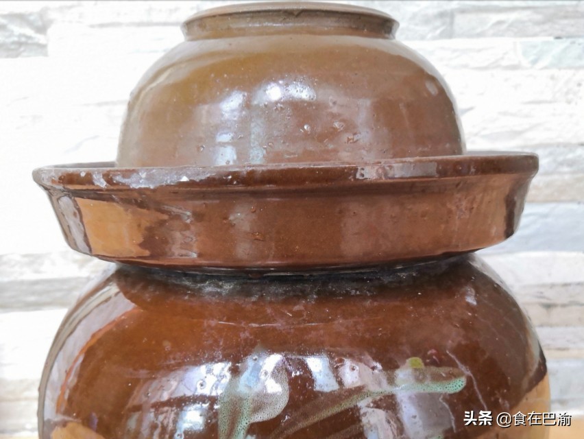 怎样腌咸熟鸡蛋,怎么腌咸鸡蛋不太咸还流油