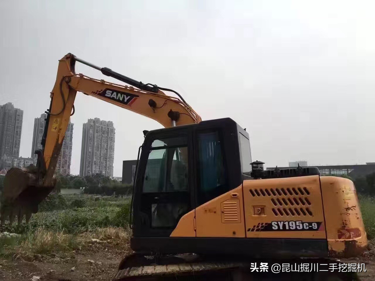 广西二手斗山挖掘机260交易市场,哪里能买到最便宜的二手挖掘机