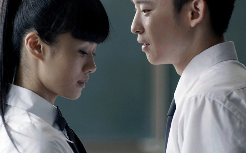 影视剧中接吻的戏是真亲吗,电视剧中的吻戏真的要接吻吗