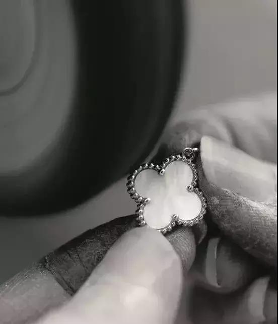 梵克雅宝的免税店在哪里,梵克雅宝免税几折