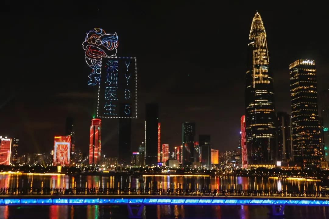 把医生捧上“天”的深圳，又放史上最大招医令：7734人！