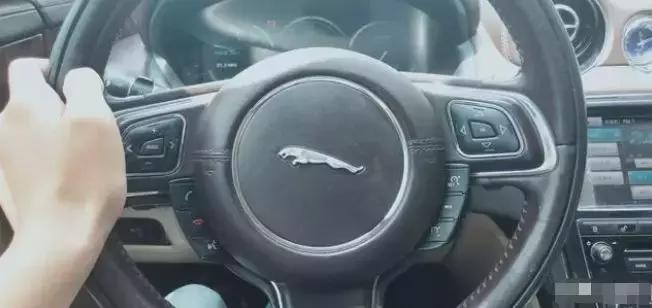 跟着公安局领导开车有前途吗,帮领导开车有前途么