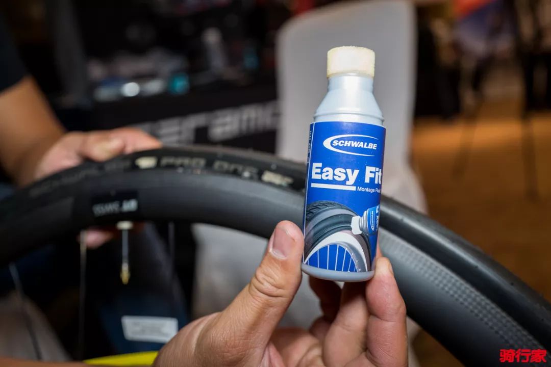 拒绝四溅的补胎液，教你优雅地改装/安装真空胎！