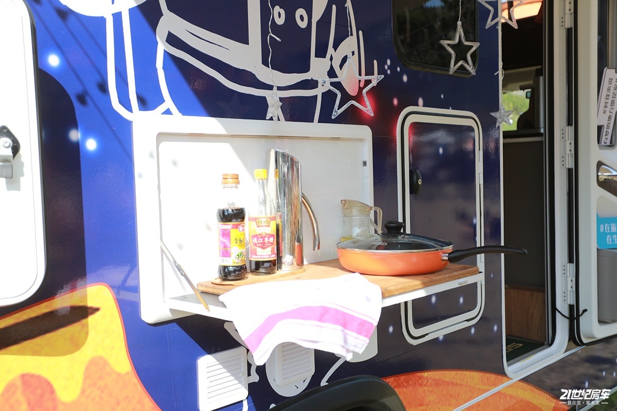 平头轻卡c型房车跃进,详解上汽跃进H500轻卡房车