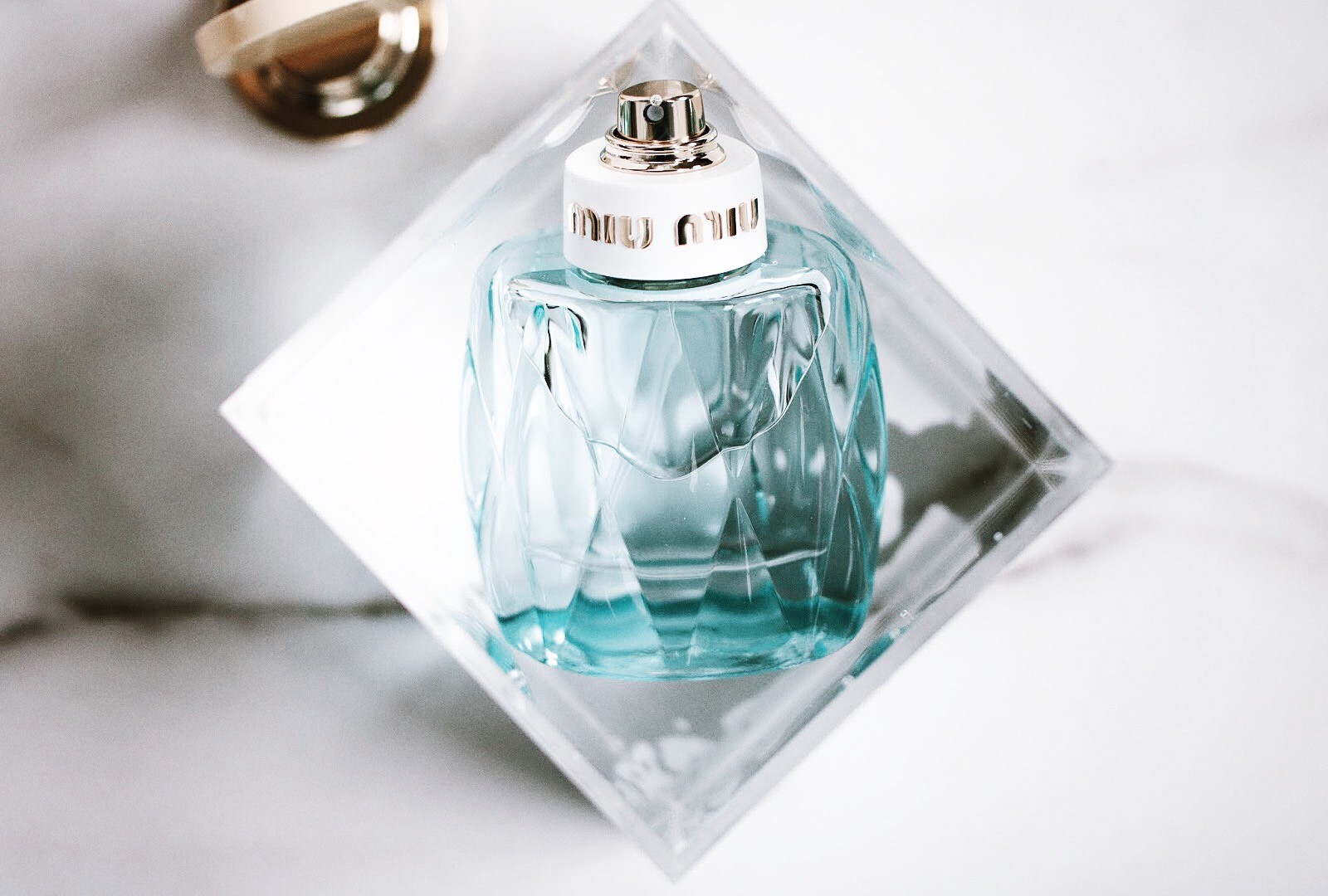 颜高又好闻，MIUMIU家香水简直让*欲人**罢不能！