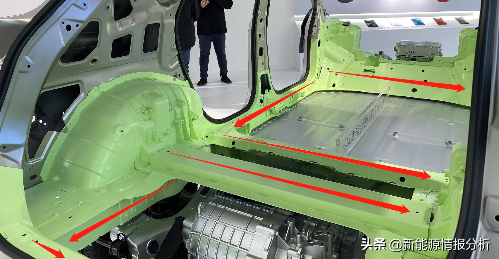 arcfox极狐hud测试,arcfox极狐at试驾