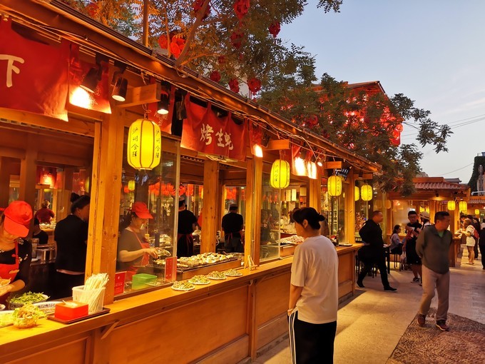 敦煌博物馆东方甄选看世界讲解,敦煌艺术馆游玩攻略