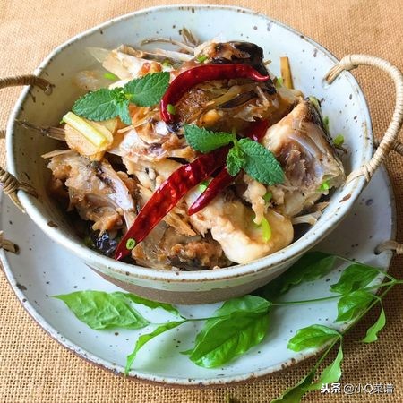 吃不胖的鱼头做法,吃不胖鱼头