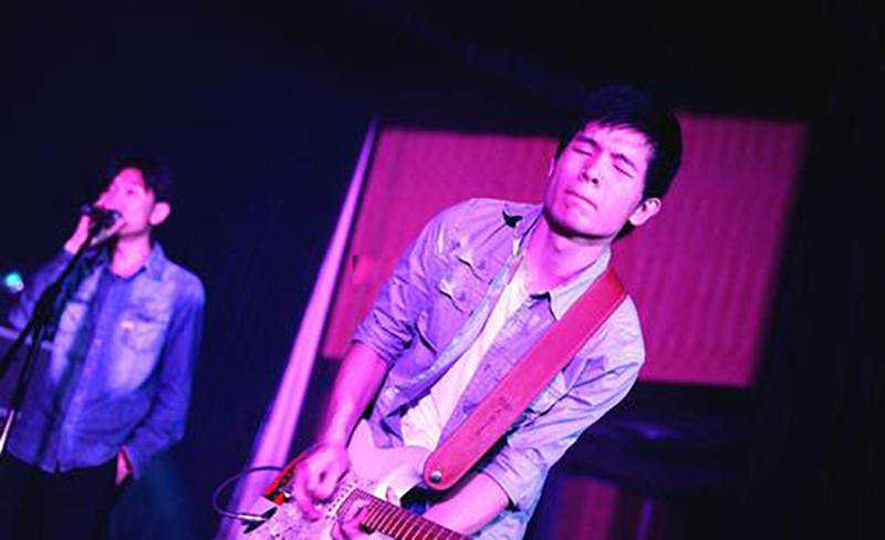 摇滚乐队因疯癫言论开除吉他手！玩摇滚可以另类，但不能无所顾忌