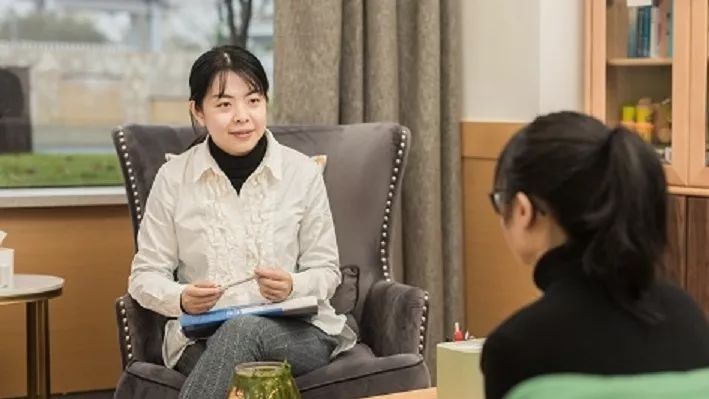 因堕胎失恋自杀两次未果，重度抑郁症病人的救赎之路