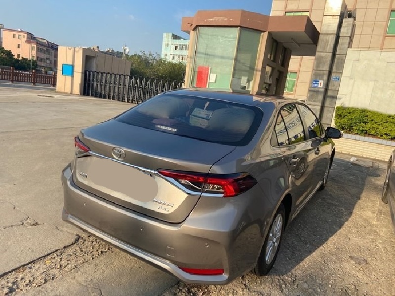 卡罗拉车油耗4.6是多少,卡罗拉混动版的动力够用吗