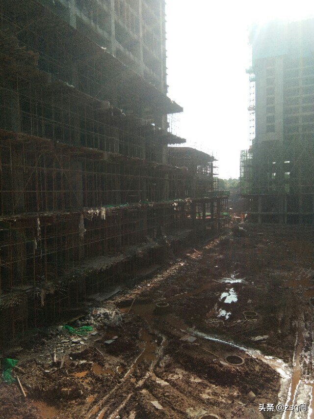 混凝土墙面蜂窝露筋处理,混凝土出现麻面蜂窝怎么处理