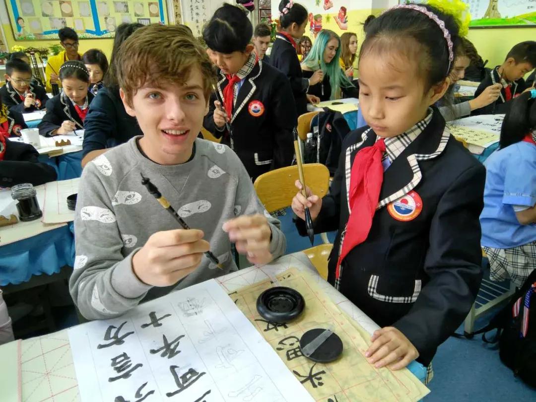 云大附小“融合式教学”的探索与实践——访云南大学附属小学校长谢静|封面校长