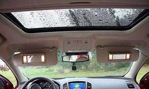 如果天窗漏水，功放损坏怎么办？