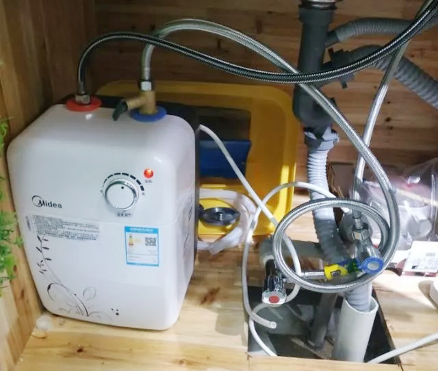 小厨宝与即热式水龙头哪个好,即热式水龙头和小厨宝哪个更好