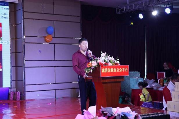 秋风送爽丹桂飘香秋雨绵绵,秋风送爽丹桂飘香秋意浓