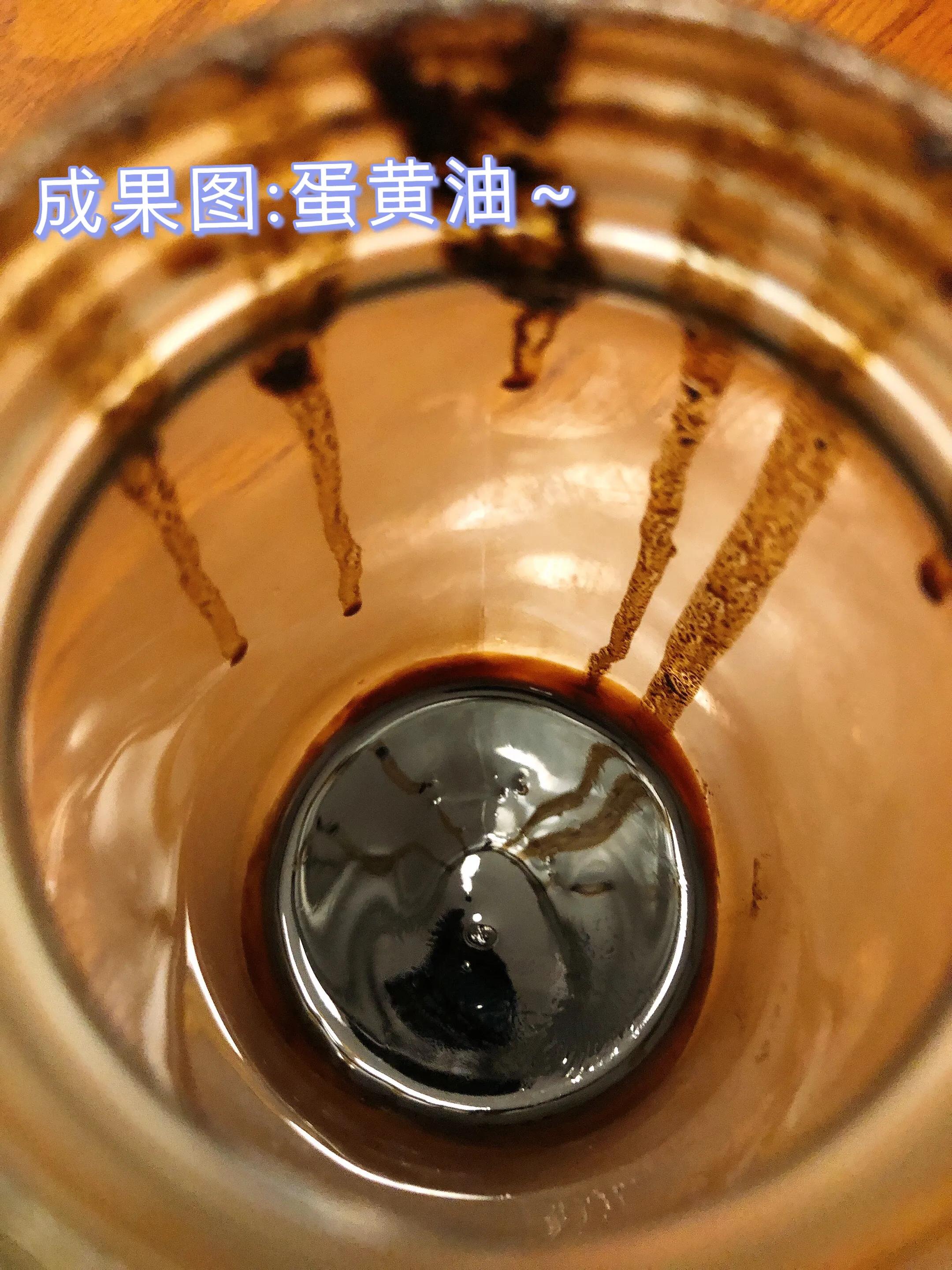 母乳蛋黄油,蛋黄油哺乳之前要擦吗