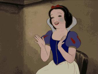 大饰所趋？不，现在时尚圈流行迷你套，连李佳琦都带货了