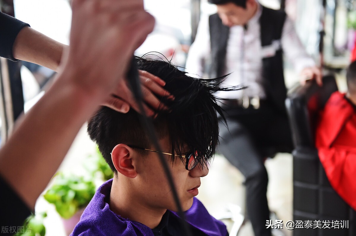 美发初学者怎么学染发,美发初学者如何学习