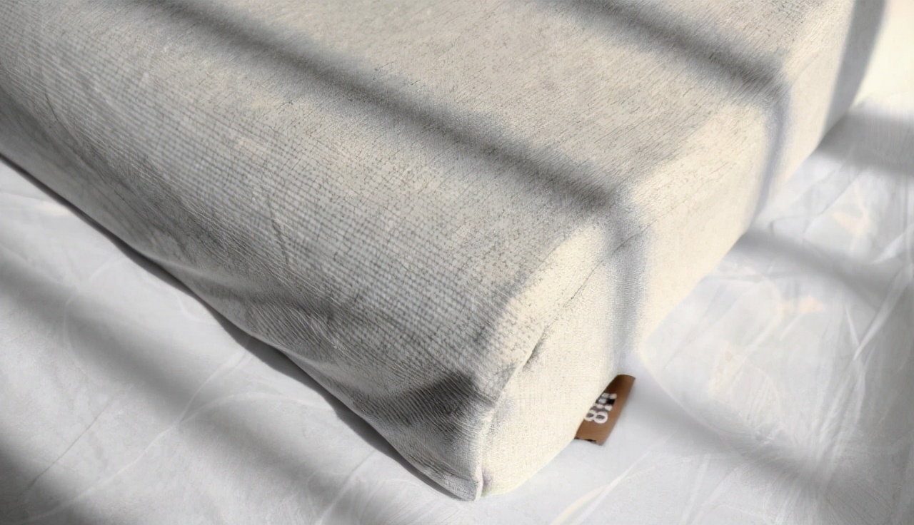 一样的乳胶枕软硬不一样咋回事,100%天然乳胶枕推荐