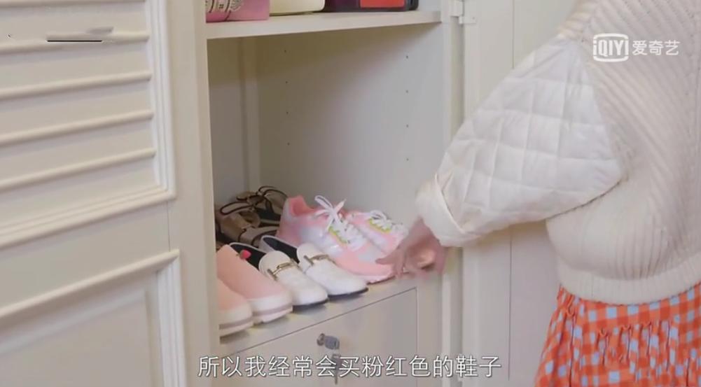 林允厨房用品视频,林允在家用护肤品