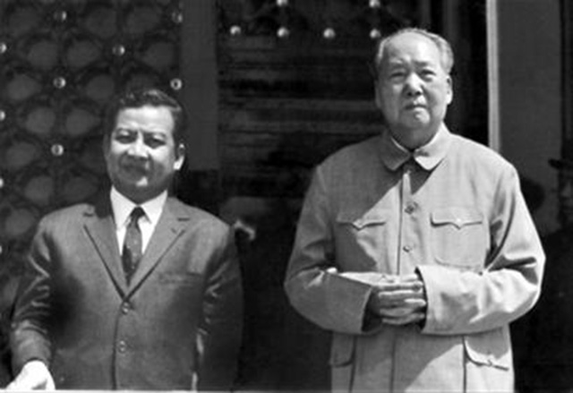 柬埔寨洪森为什么对国王那么尊重,洪森评论柬中友谊