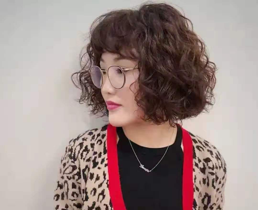 40岁的姐姐发型减龄,30岁姐姐们的减龄发型