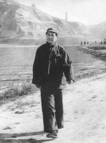 黄祖炎：曾任毛主席秘书，遇刺身亡后，毛主席三次批示：全*党**警惕