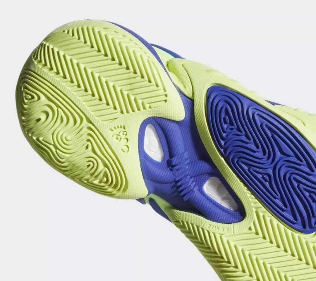 阿迪达斯天足签名鞋,阿迪团队鞋比签名鞋好吗