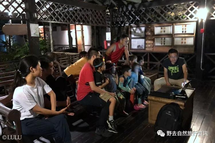 希望疫情早点结束能陪孩子多走走,待疫情彻底过去