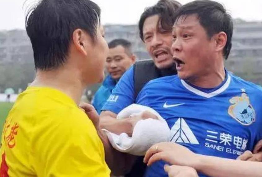 国足名宿看武磊进球,国足足坛名宿