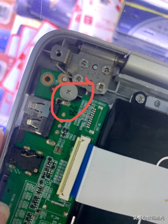 小伙买电脑被套路,小伙买苹果产品花了100多万