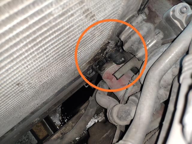 18年宝马gt水泵,8代gti水箱漏水