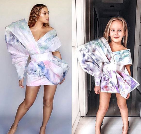 外国靓妈用纸皮、胶袋还原明星红地毡晚装！