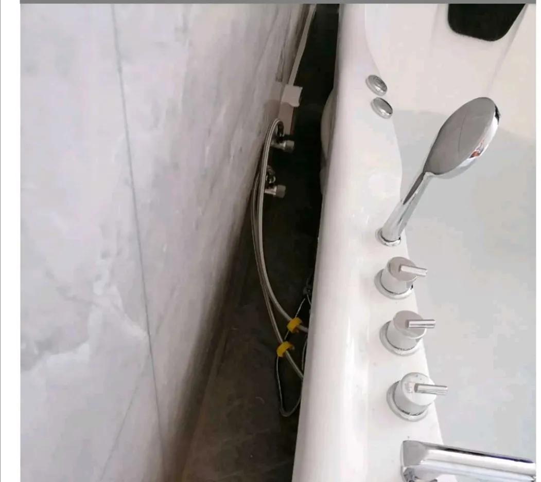 上门帮小姐姐安装了一套浴缸，一起来了解下浴缸及安装过程吧