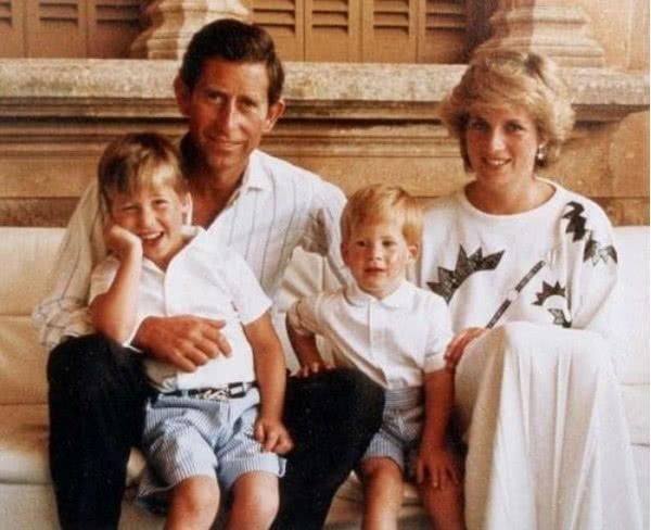 1983年戴安娜带小威廉出访澳洲，母子大出风头，查尔斯沦为背景板