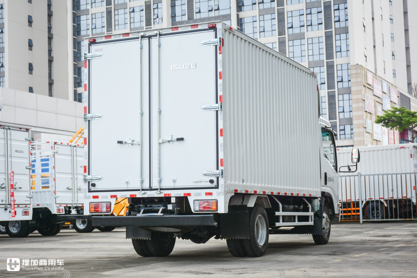 庆铃kv100轻卡3.0跟2.5有什么区别,kv100庆铃冷藏轻卡评测