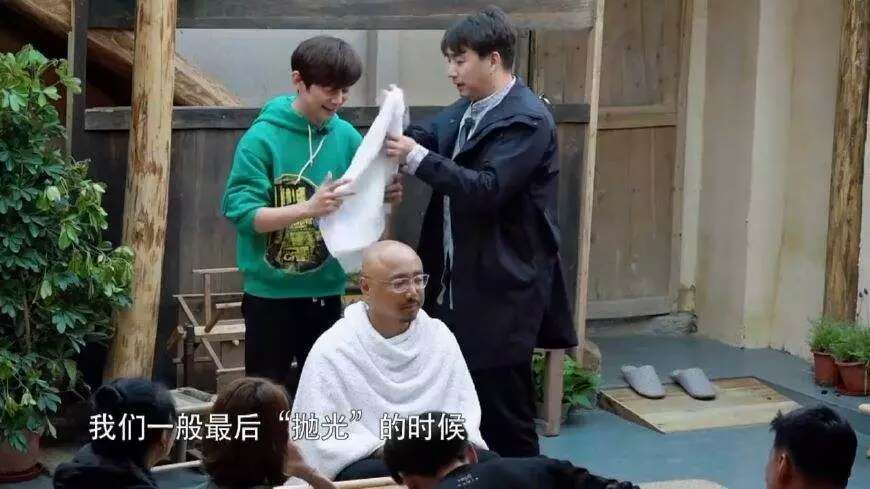 袁泉和陶虹颁奖视频,陶虹袁泉谁火了