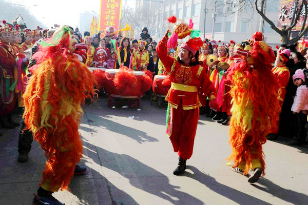 多国狂欢,国人的狂欢盛宴