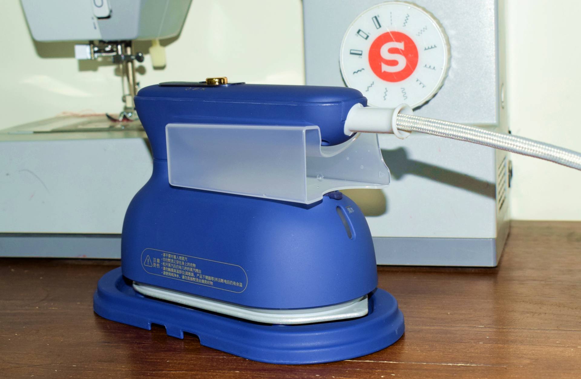 挂烫机家用平式熨烫机,干湿两用烫熨机