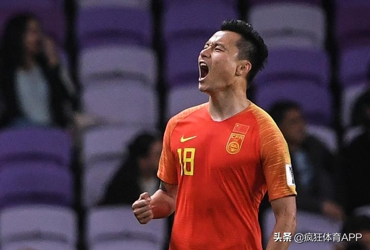 国足0比1输卡塔尔郜林,郜林国足首秀东亚杯