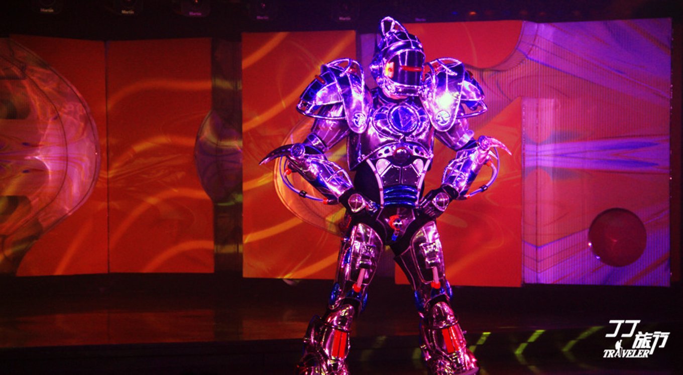 形容一个邮轮很豪华很大怎么说,不动声色可以形容美景吗