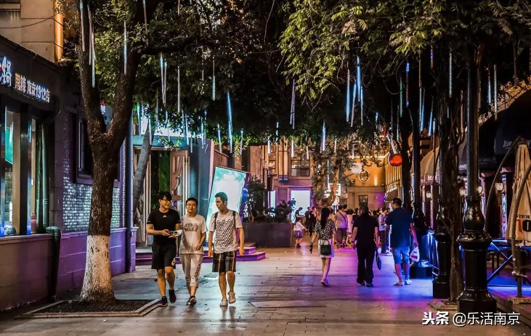 在南京生活了十几年感慨,在南京生活感觉怎么样