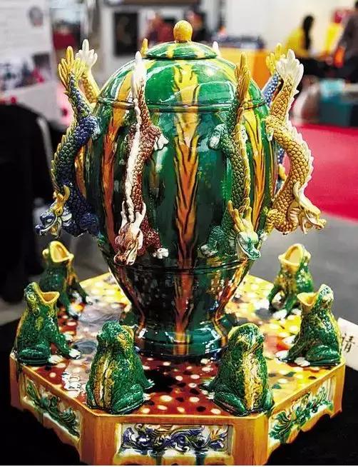 白釉绿彩瓷器发展历史,新三彩瓷器