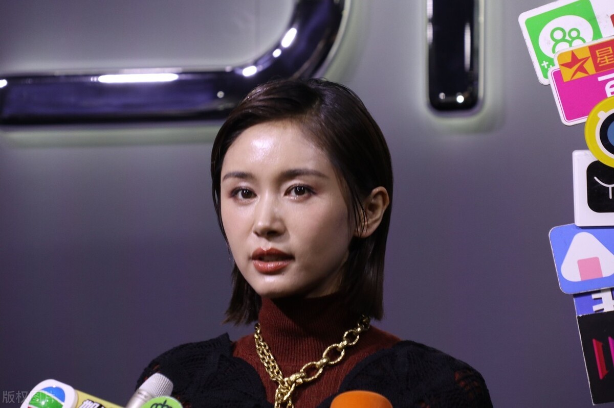 王子文刚官宣恋情就爆出猛料,王子文微博澄清